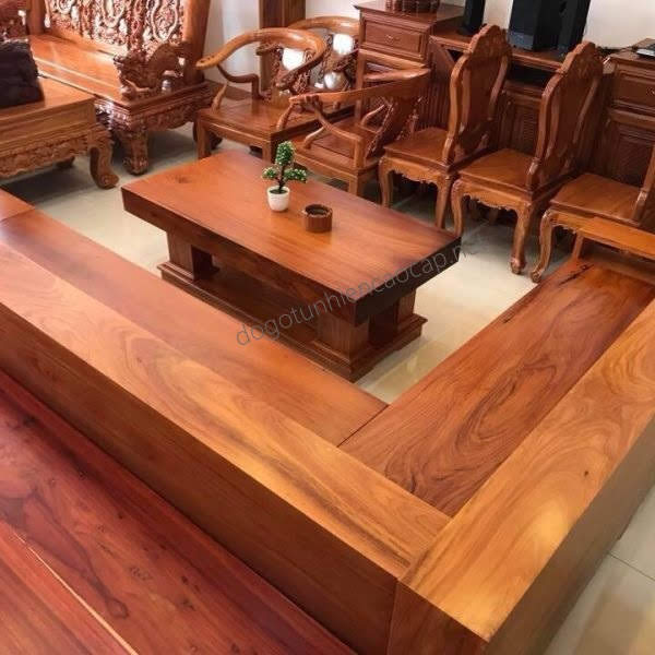 Việc sở hữu bàn ghế gỗ nguyên tấm là vô cùng tuyệt vời, không những bền đẹp mà còn mang lại vẻ sang trọng cho không gian