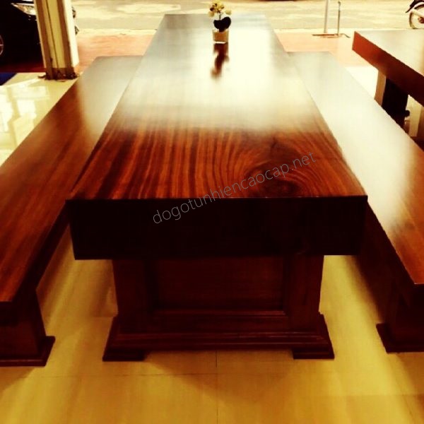 Bộ bàn gỗ nguyên khối cho phòng khách đẹp