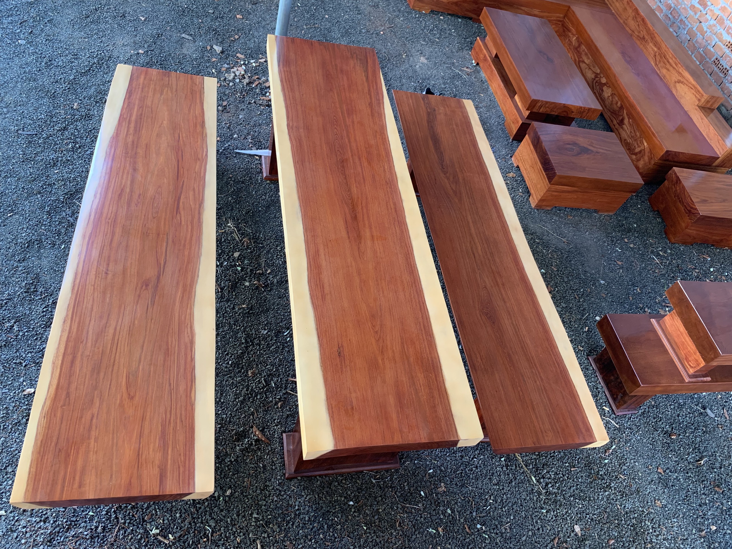Bàn ghế ba tấm gỗ Cẩm giá rẻ