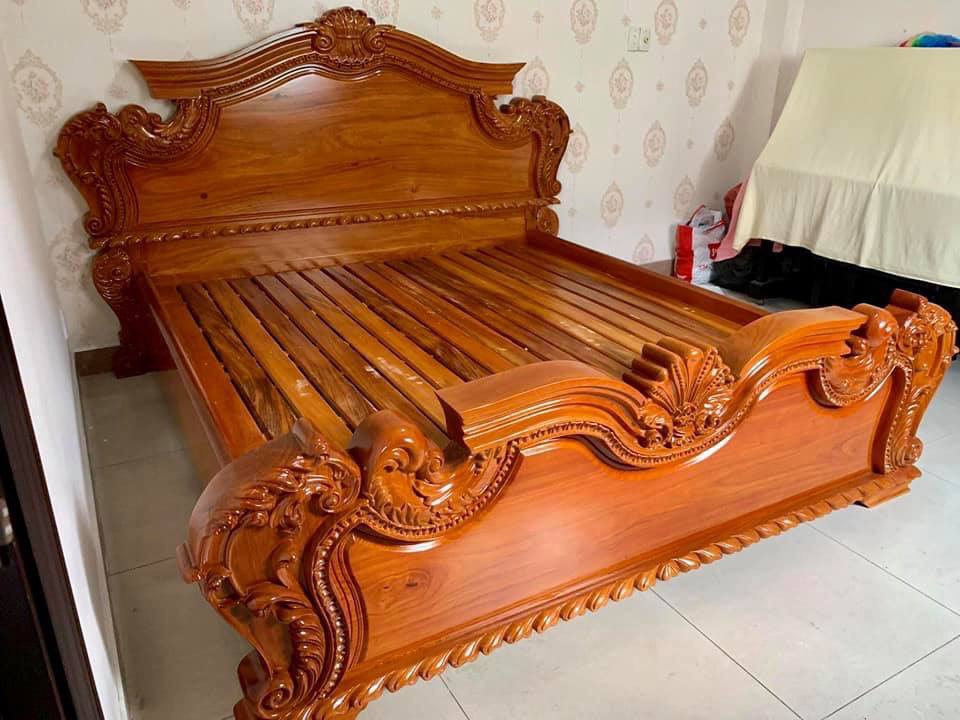 Mẫu giường gỗ đẹp làm bằng gỗ tự nhiên cao cấp