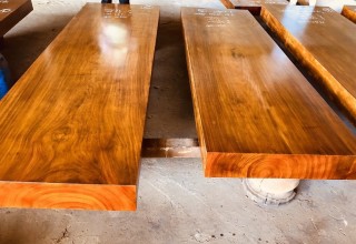 Khảo sát giá mặt bàn gỗ nguyên tấm trên thị trường