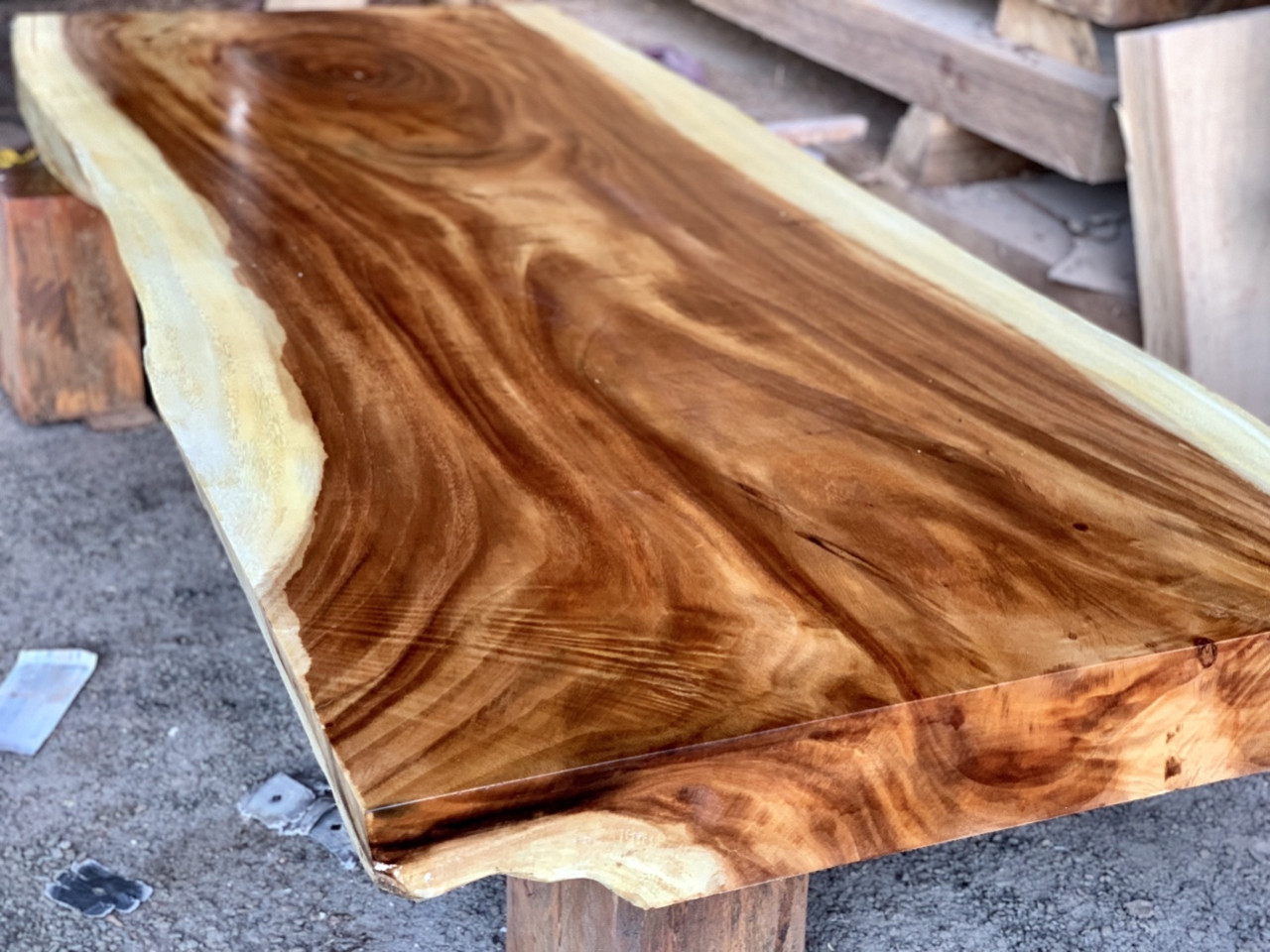 Chân bàn gỗ me tây hình chữ T Sử dụng cho mặt bàn gỗ nguyên khối | Rustic  Wood